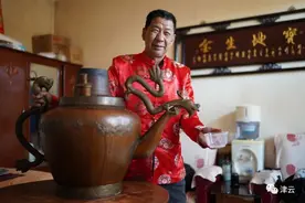 这款津门百年传承的小吃，还得从龙嘴大铜壶说起图片