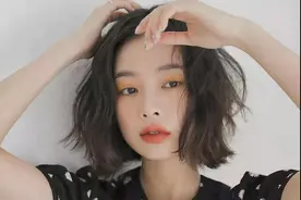 别再傻傻地剪内扣了，今年流行“波波卷”发型，洋气时尚又有贵气图片