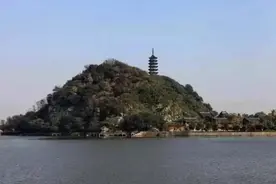 习诗录:海日生残夜，江春入旧年图片