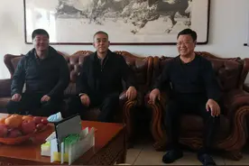 新春慰问情意浓！内蒙古自治区商务厅节前走访慰问离退休老干部图片