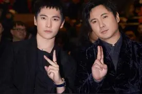 有种“合影杀手”叫沈腾，回回都把别人带进沟里，刘德华都没躲过图片