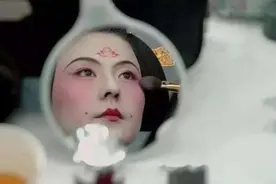 日本“烟花女”雪子：为等候19岁邂逅的那份爱情，74岁仍站街图片