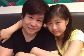 “乐坛鲁迅”郑智化，曾炮轰奶大肯露就是女神？现在他怎么样了？图片