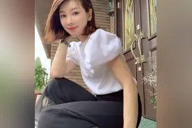 日本52岁“少女”，坚持瑜伽，活成30岁样子：瑜伽冻龄抗衰老图片