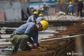 @建筑工人 涨工资了！我省调整建筑工人定额人工单价图片