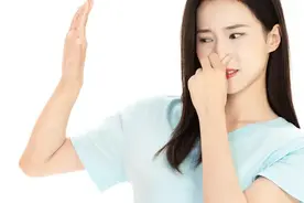 人为什么会有狐臭？那种味道到底是从哪里散发出来的？图片