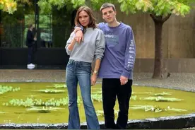 贝嫂晒家人温馨合影！贝克汉姆三儿子超帅气，16岁克鲁兹太抢镜图片