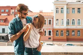 男人是否在乎你？找你的“频率”，看出他的心意图片