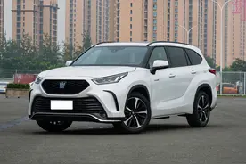 丰田皇冠陆放已上市，车重超2吨，续航1000KM，还能吃92“粗粮”图片