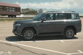 丰田陆巡终于换代，新车精神不少，您感觉这车值多少钱？图片