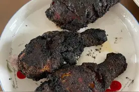 妈妈做的饭能有多难吃？网友：我妈这辈子产出的最好吃的饭是母乳图片