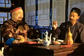 刘墉察觉冒牌皇上，直接找太后告状，乾隆与和珅早已做好准备图片