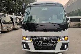 坐丰田考斯特的是什么人？中国最豪华商务车，这才是富豪标配图片