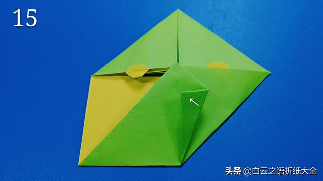 折一个酷酷的奥特曼给孩子玩吧，小孩子很喜欢哦