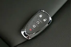 除了丑，几乎找不到缺点，近年罕见的美系杰作-迈锐宝图片