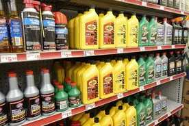 挑选汽车发动机机油，按照这3个标准基本不会选错，车主必备常识图片