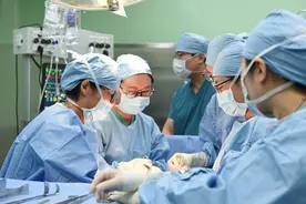 处理男病人隐私时，女护士会“害羞”吗？一位98年护士告诉你答案图片