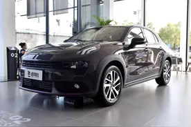 180马力1.5T，动力省油兼备，高端品牌入门SUV，带你看领克02图片