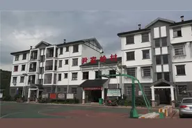 易地扶贫搬迁户：不等不靠谋新路，自力更生奔小康图片