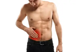 爱喝酒的男人，若酒后出现4个异常，当心肝脏正变硬！赶紧戒酒图片