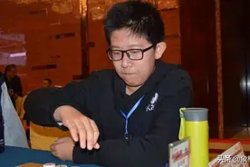 棋坛再出16岁天才厉害无比，20步斩杀对手，王天一未来挑战者图片