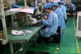 深圳工厂月薪8400的打工者的一天，打破了我对工厂生活的想象图片