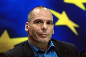 希腊财长怒怼美国记者，中国接手希腊港口，3年成欧洲最大港口图片