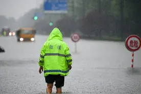 河南遭“千年一遇”大暴雨！权威专家解读雨中避险、雨后防病方法图片