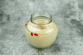 教你在家自制米酒，口感甘甜清香，做法简单，不容易变质图片