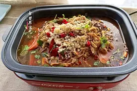 家常毛血旺，鲜香麻辣吃得好过瘾，学会后可在家人面前露一手图片