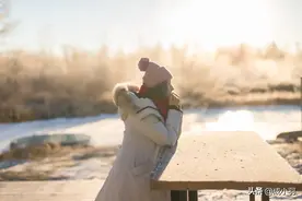如果一个人伤害了你，学会放下，但这个人，请你永不原谅图片
