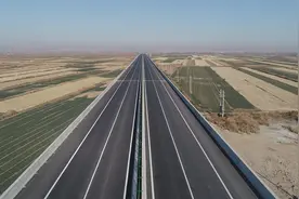 国道205津冀界至黄骅绕城起点段改建工程通车图片