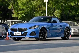 6.4L低油耗，原装进口价格适中，德系拉风跑车，实拍宝马Z4图片