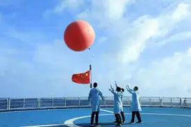 第7次在海上为祖国庆生，远望6号船扬帆启航图片