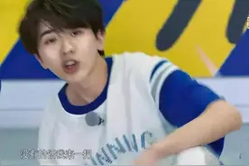 蔡徐坤摔倒疼到呲牙咧嘴，宋雨琦情急下大喊两字，cp粉：嗑到了图片