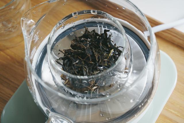 复工后的Soho办公，提神充电站，饮茶新模式：鸣盏煮茶器体验评测