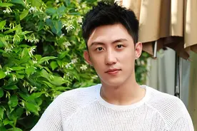 《爱上特种兵》主演黄景瑜：17岁辍学当沪漂，从不当着父母流泪图片