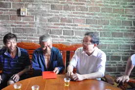 肇庆市领导吴泰国到怀集慰问退役军人图片