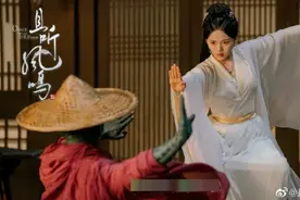 团一散姐妹就翻脸？且听凤鸣傅菁被指拉踩杨超越，工作室发文辟谣图片