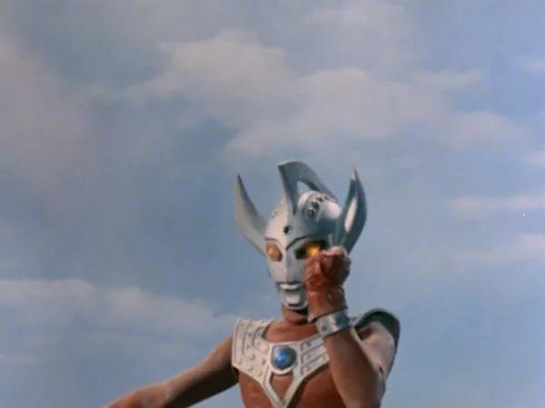 泰罗奥特曼技能大全（外挂道具武器）