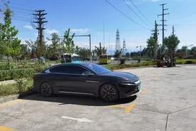 汉EV自驾新疆，纯电动车自驾新疆已经不是问题，市区都有充电桩图片