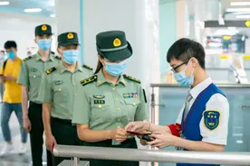 6月30日起，现役军人持有效证件可免费乘坐成都地铁图片