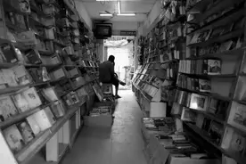 家门口的租碟店，让我们第一次近距离接触大人的世界图片