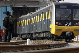 地铁速度并不快，为啥有的地段噪音比高铁还大？图片