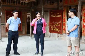 伍奕蓉：保持攻坚态势 巩固好脱贫攻坚成果图片