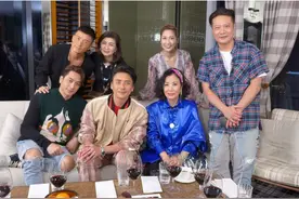 飞虎成员重聚，汪明荃黄宗泽相聊甚欢，马国明疑因黄心颖并未露面图片