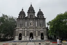 繁华步行街里的婚纱照取景地，北京的这个地方，你来过吗图片