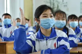 初中禁止分“重普班”，遭到家长反对：学霸学渣混在一个班？图片