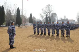 一天一个样！海军陆战队新兵成长特写集锦图片