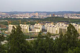 落实集体土地所有权，允许集体建设用地直接买卖图片